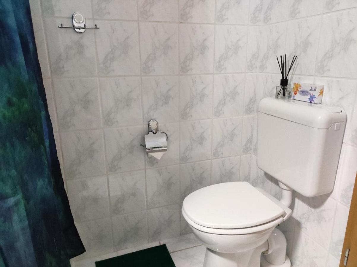 Ferienwohnung Schaefer Mit Direktem Zugang Zum Garten Windberg Exterior photo